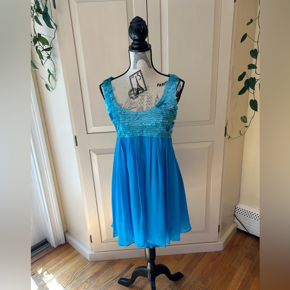 Nina Austin Dresses & Skirts - Nina Austin silk sequin top cocktail dress Size XS